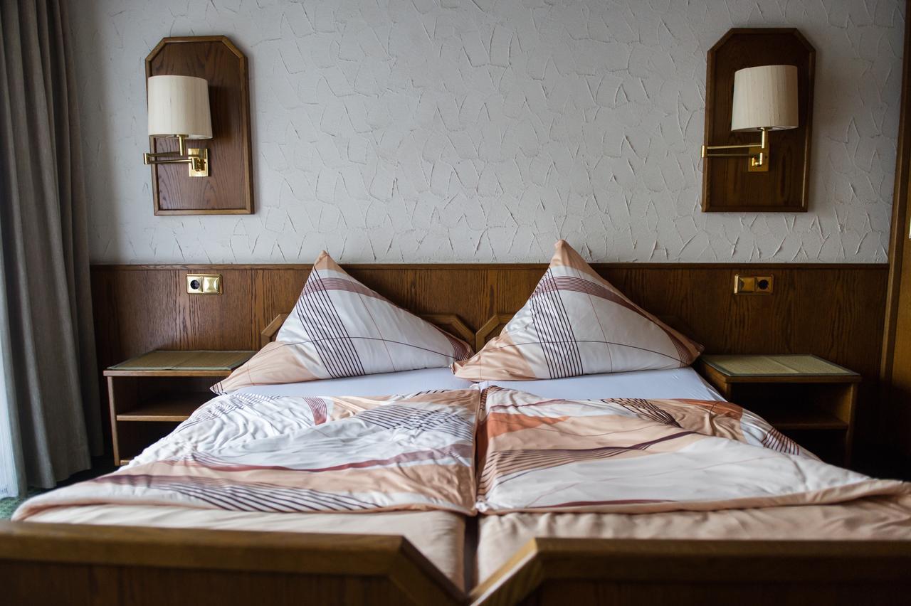 Weigands Hotel Peter Reinhardshagen Стая снимка